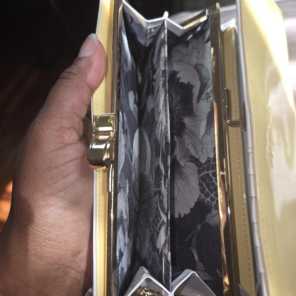 Ted Baker Elegant Yellow Women's Clutch - Picture 4 of 11